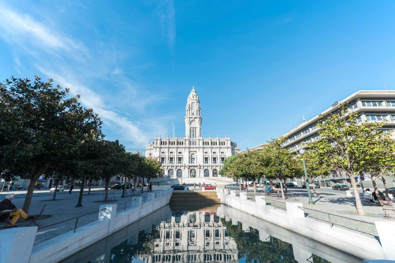 Bright Downtown Apartment Porto Luaran gambar