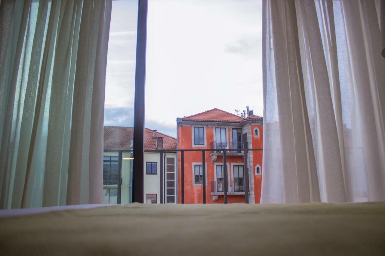 Bright Downtown Apartment Porto Luaran gambar