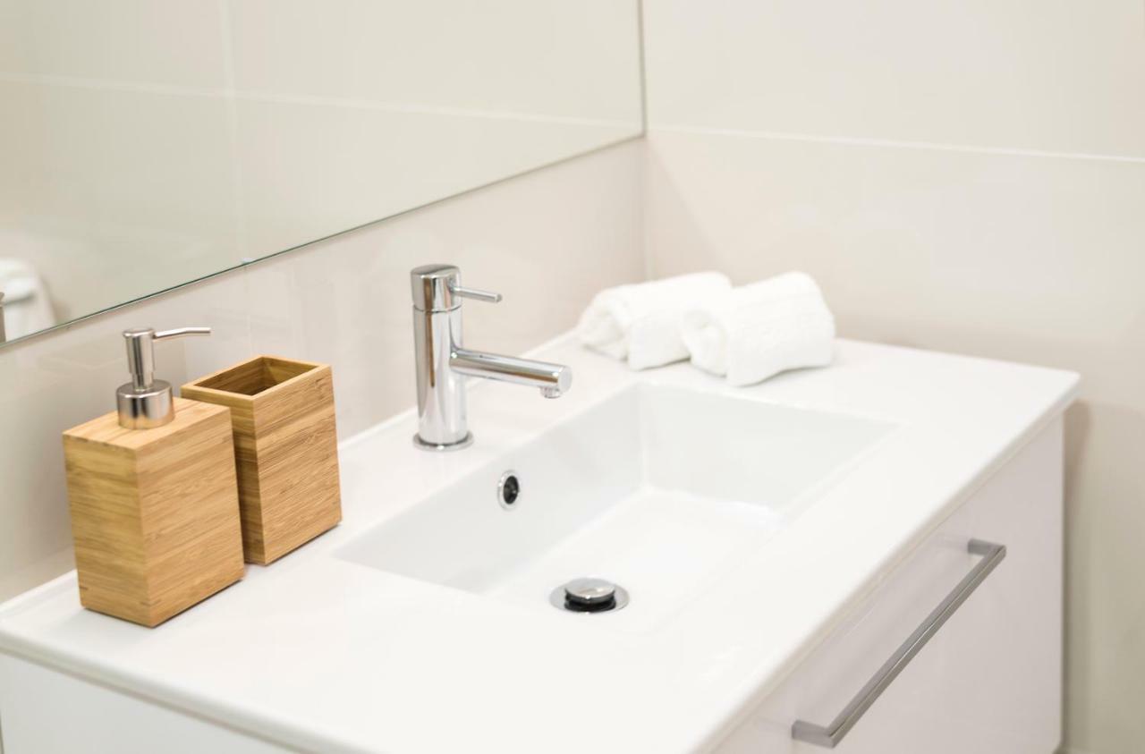 Bright Downtown Apartment Porto Luaran gambar