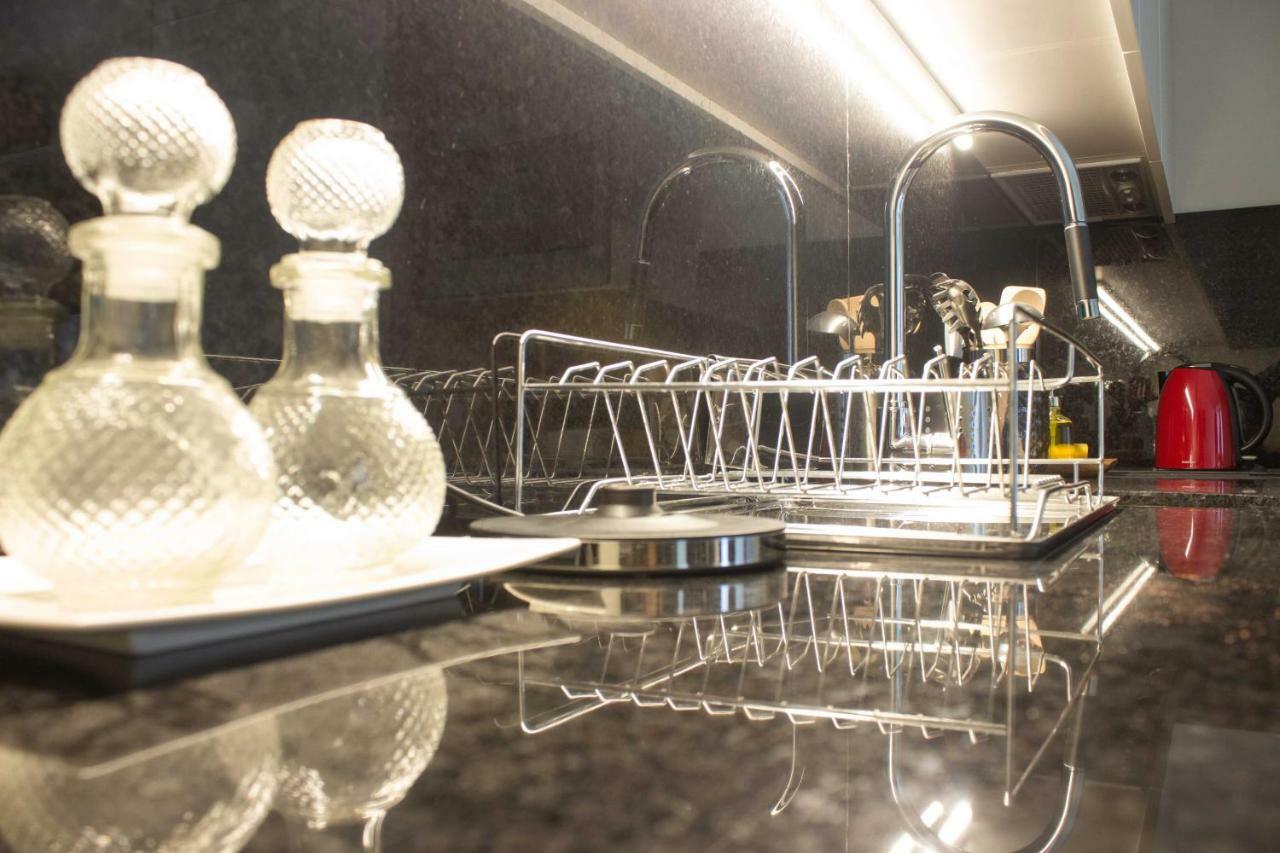 Bright Downtown Apartment Porto Luaran gambar
